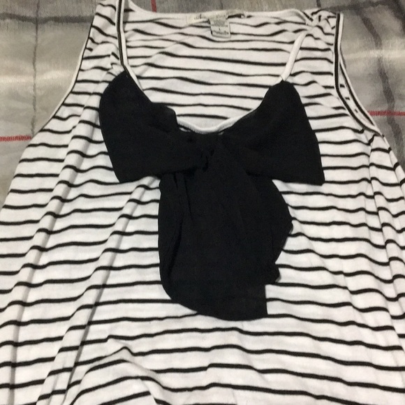 Cute striped shirt with cute bow on the front!! - Picture 4 of 4